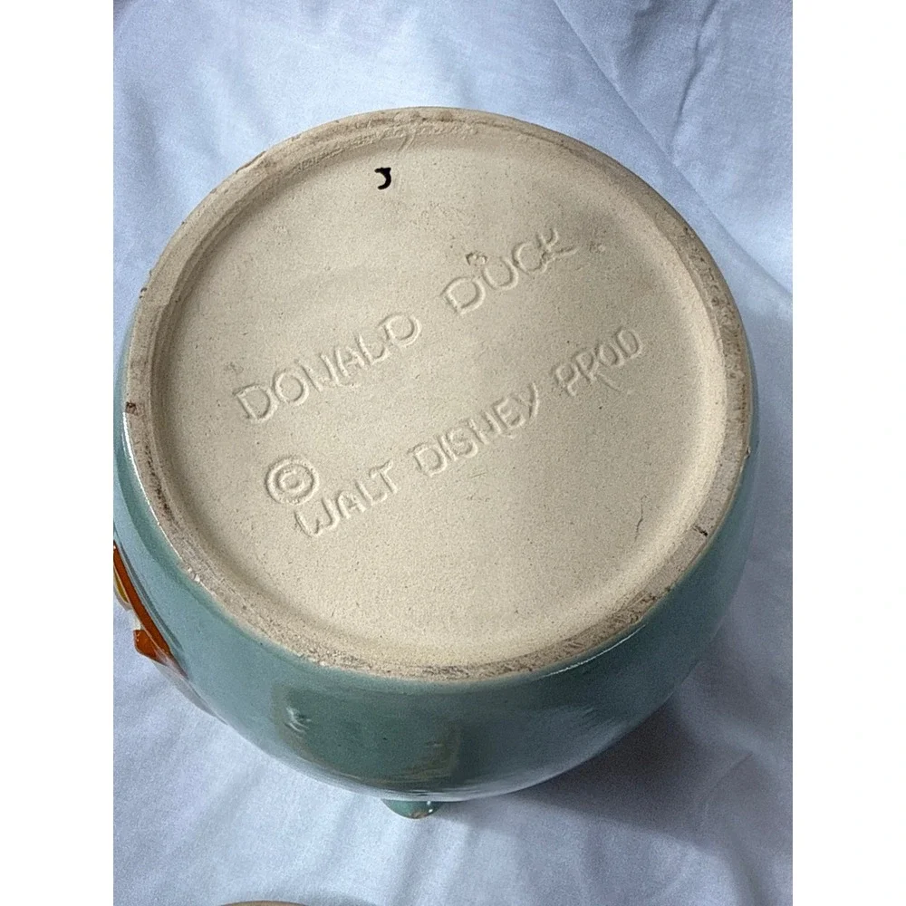 Vintage Donald Duck Cookie Jar Walt Disney Productions Ceramic Green Chef 9.5in
